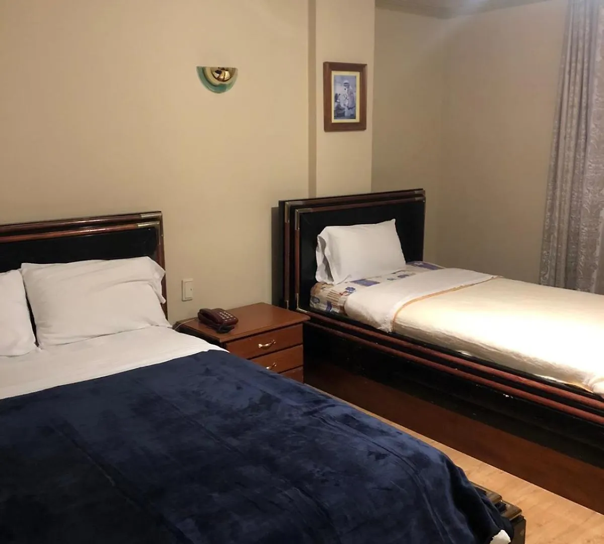 Guest house Inaquito Gold Hostal Ecuador