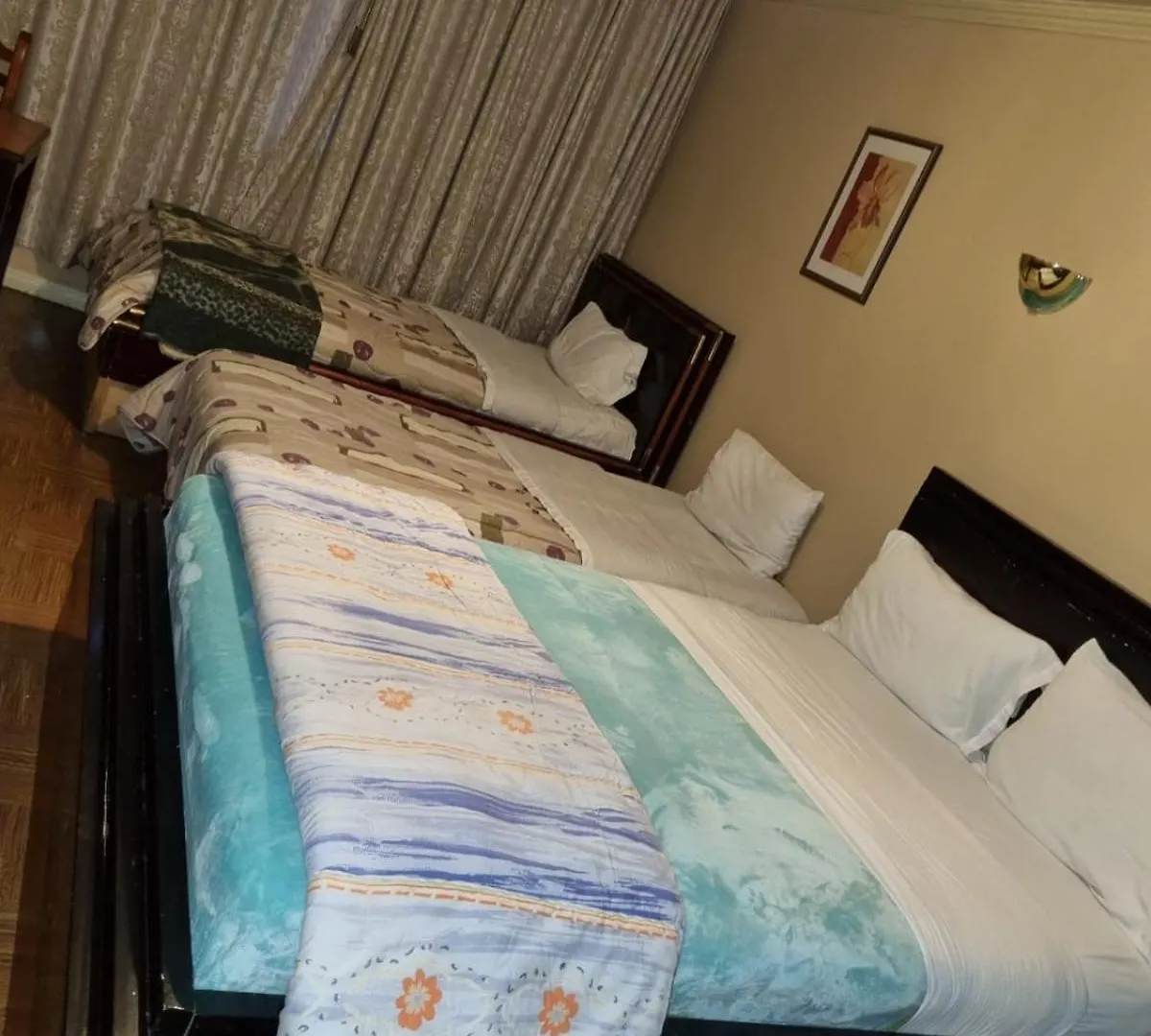 Inaquito Gold Hostal 0*, كويتو